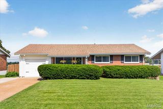 10120 Mullally Drive, St Louis, MO 63123