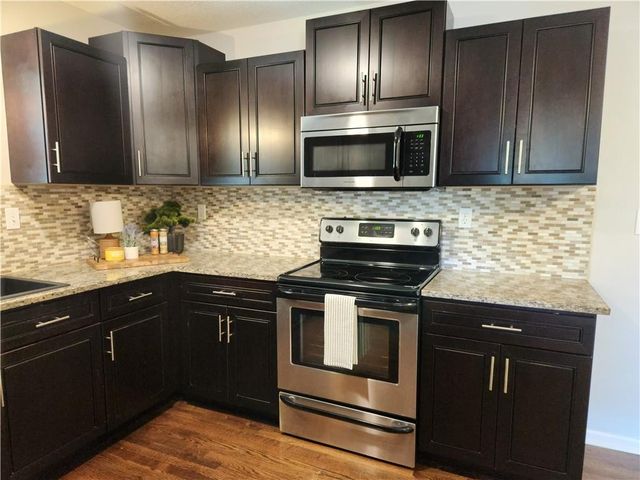 3219 S Vest Avenue, Independence, MO 64055