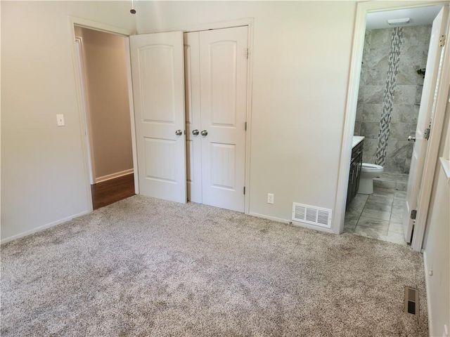 3219 S Vest Avenue, Independence, MO 64055