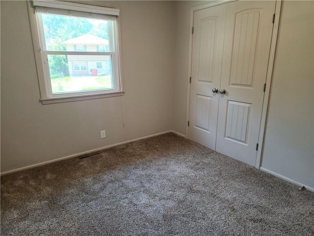 3219 S Vest Avenue, Independence, MO 64055