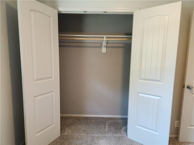 3219 S Vest Avenue, Independence, MO 64055