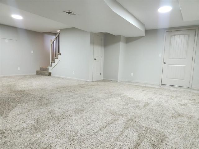 3219 S Vest Avenue, Independence, MO 64055