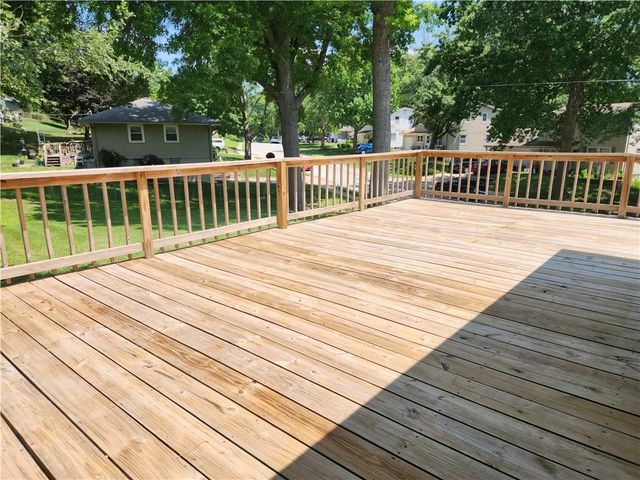 3219 S Vest Avenue, Independence, MO 64055