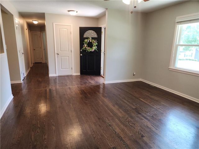 3219 S Vest Avenue, Independence, MO 64055