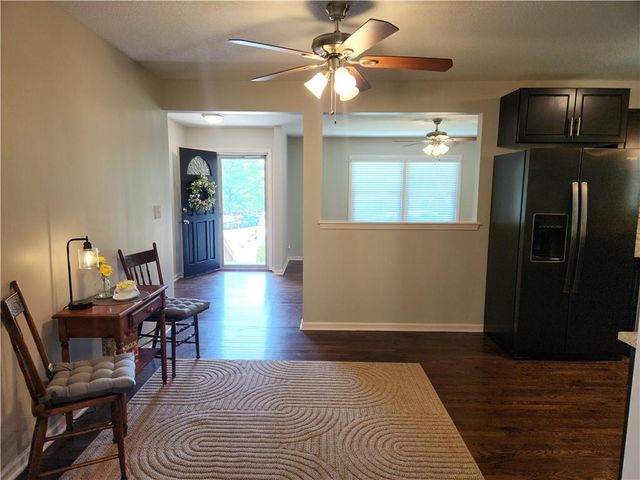 3219 S Vest Avenue, Independence, MO 64055