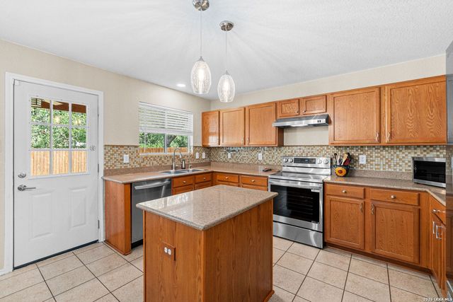 11619 Greenwood Oak, San Antonio, TX 78254