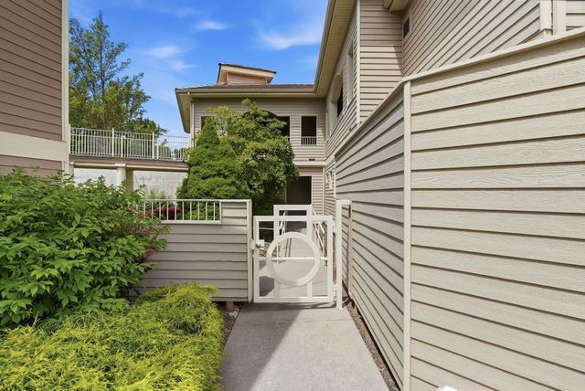 639 N Riverpoint Blvd, Spokane, WA 99202