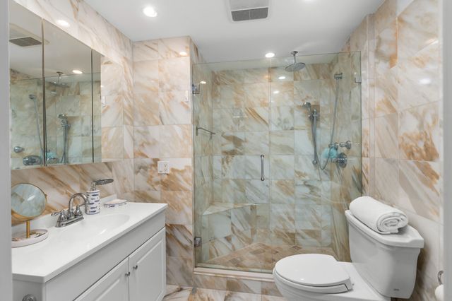 3200 NE 36th Street 806, Fort Lauderdale, FL 33308
