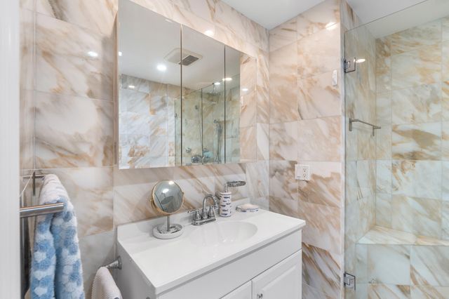 3200 NE 36th Street 806, Fort Lauderdale, FL 33308