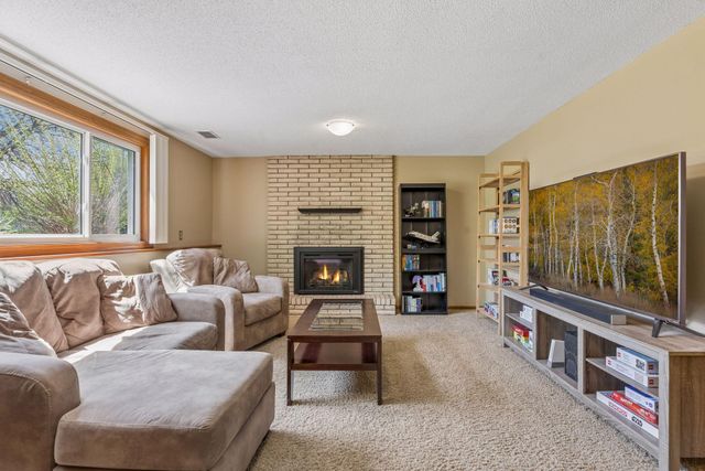 8116 28th Avenue N, New Hope, MN 55427