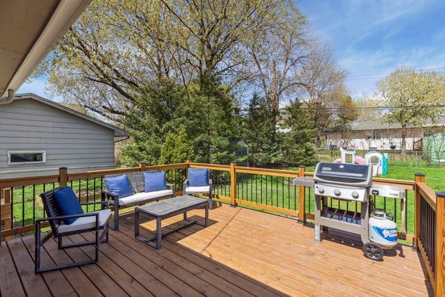 8116 28th Avenue N, New Hope, MN 55427