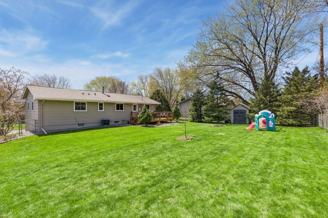 8116 28th Avenue N, New Hope, MN 55427