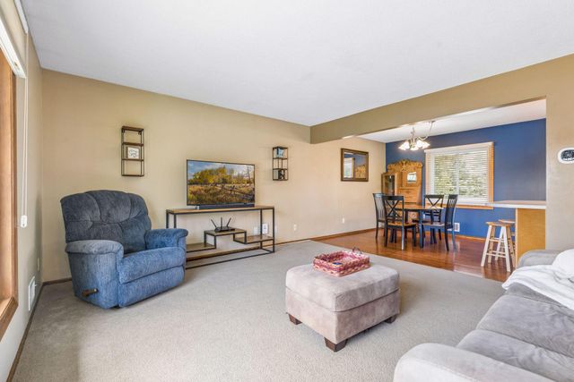 8116 28th Avenue N, New Hope, MN 55427