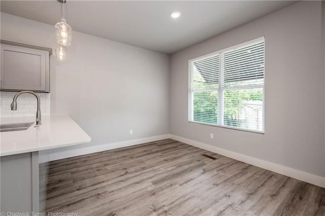 1510 N Gregg Avenue, Fayetteville, AR 72703