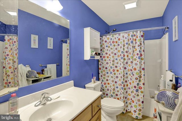 10 AUSTIN DR, Robesonia, PA 19551