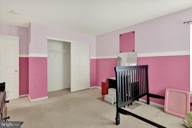 10 AUSTIN DR, Robesonia, PA 19551