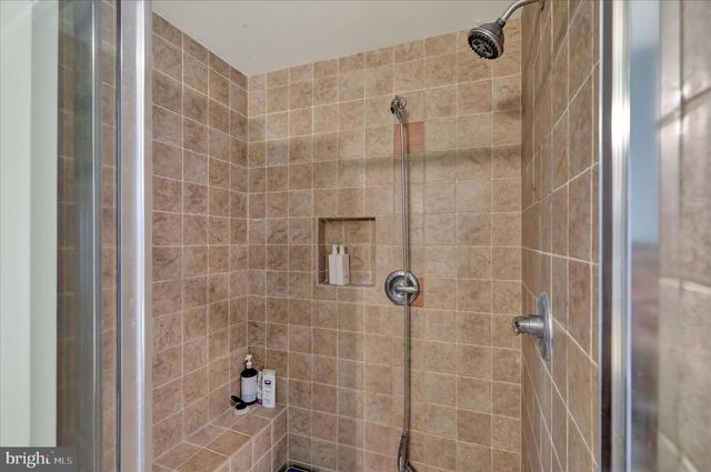 10 AUSTIN DR, Robesonia, PA 19551