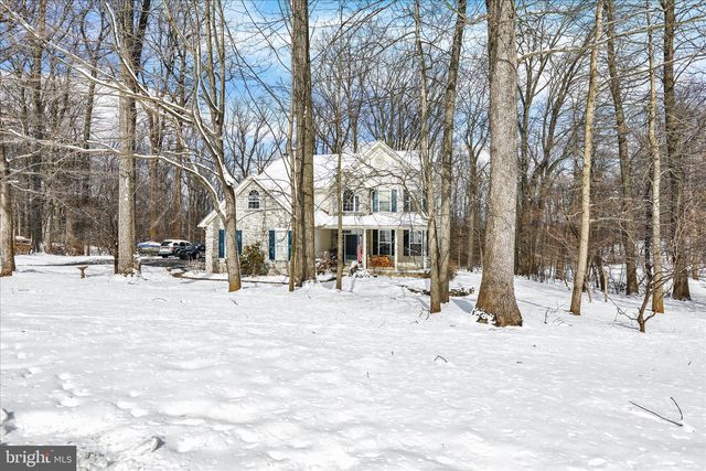 10 AUSTIN DR, Robesonia, PA 19551