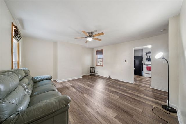 114 Hayden Ln, West Newton, PA 15089