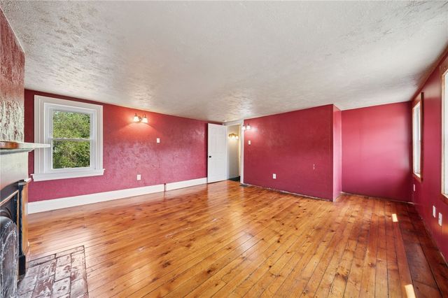 114 Hayden Ln, West Newton, PA 15089