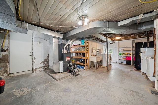 114 Hayden Ln, West Newton, PA 15089