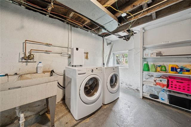 114 Hayden Ln, West Newton, PA 15089