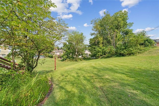 114 Hayden Ln, West Newton, PA 15089