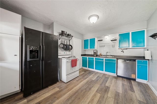 114 Hayden Ln, West Newton, PA 15089