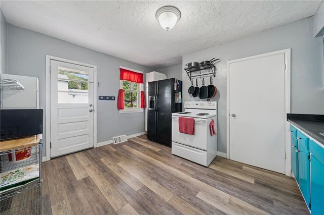 114 Hayden Ln, West Newton, PA 15089