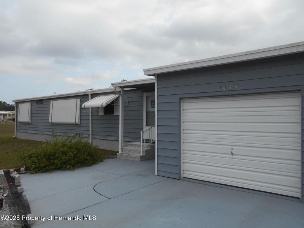 14440 rialto Avenue, Brooksville, FL 34613