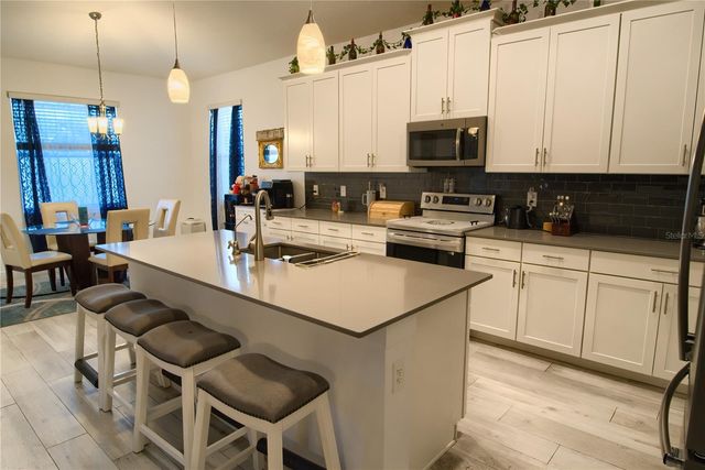 2053 CAMDEN LOOP, Davenport, FL 33837