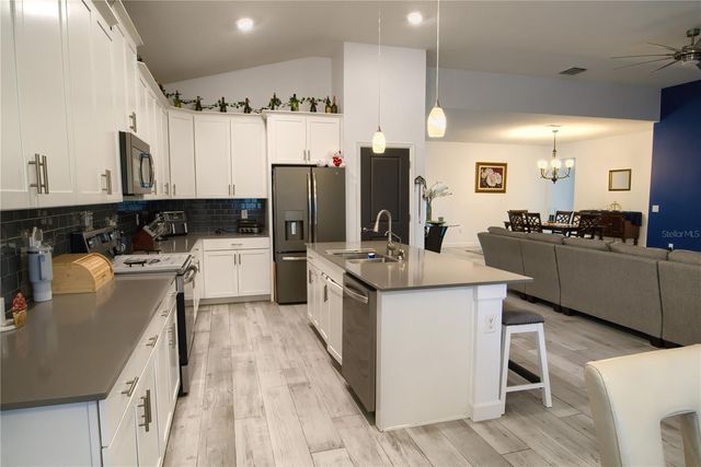 2053 CAMDEN LOOP, Davenport, FL 33837