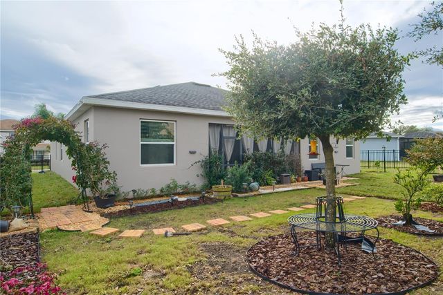 2053 CAMDEN LOOP, Davenport, FL 33837