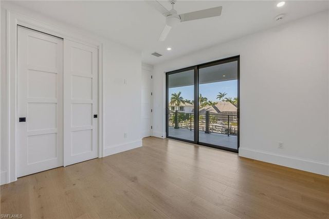 810 Elm CT, Marco Island, FL 34145
