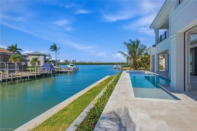 810 Elm CT, Marco Island, FL 34145