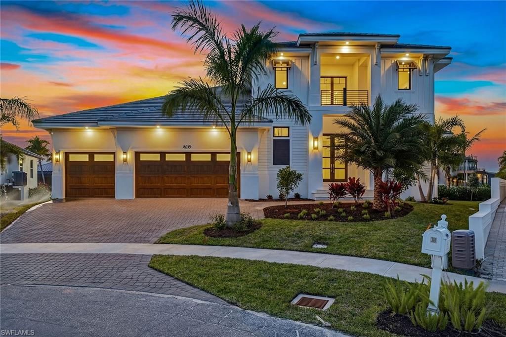 810 Elm CT, Marco Island, FL 34145