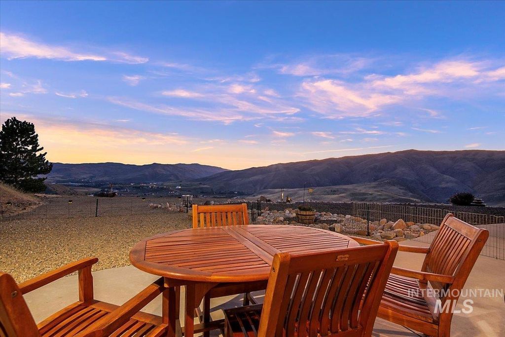 12 Coyote Point, Horseshoe Bend, ID 83629 photo 8