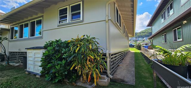 44-749 Kaneohe Bay Drive, Kaneohe, HI 96744