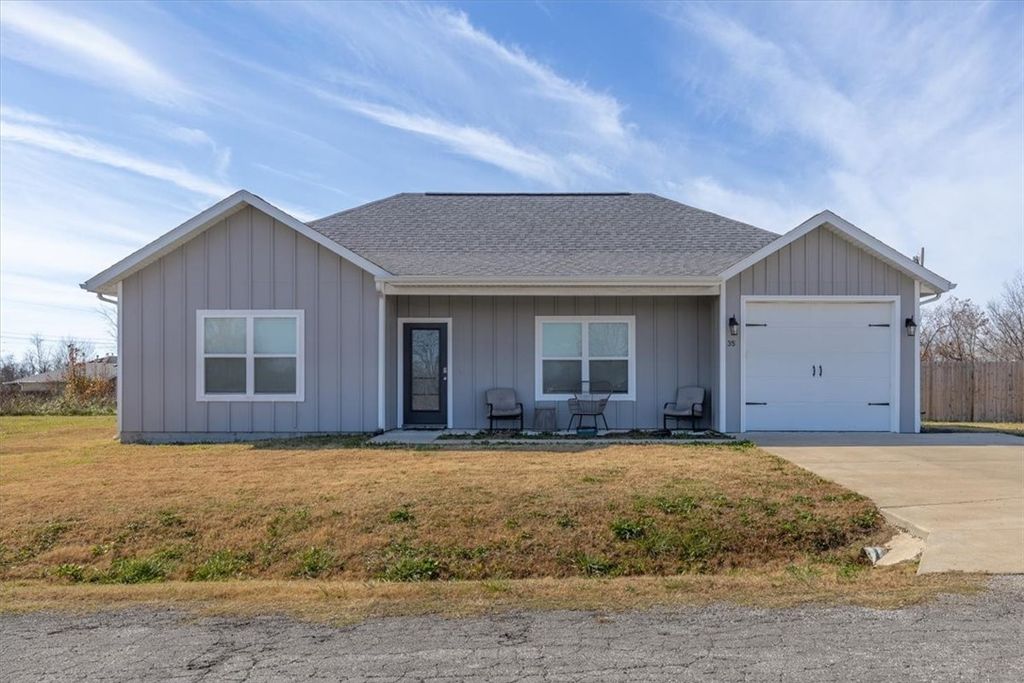 35 Francis Drive, Bella Vista, AR 72715