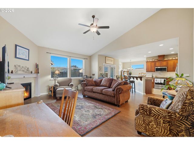 405 S BALM St, Yamhill, OR 97148