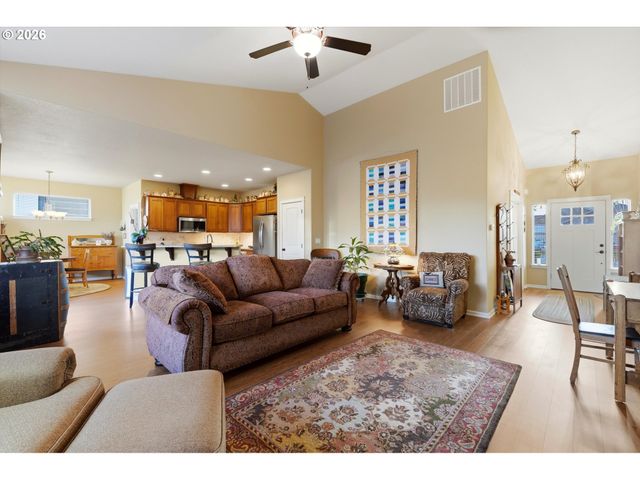 405 S BALM St, Yamhill, OR 97148