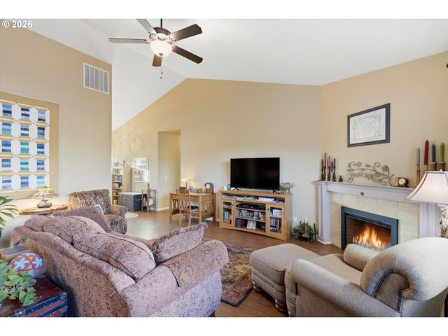 405 S BALM St, Yamhill, OR 97148