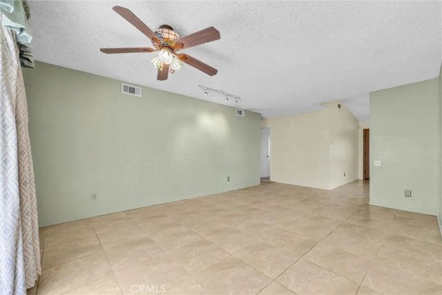 896 N Arrowhead, Rialto, CA 92376