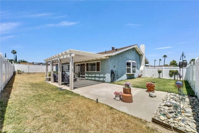 896 N Arrowhead, Rialto, CA 92376