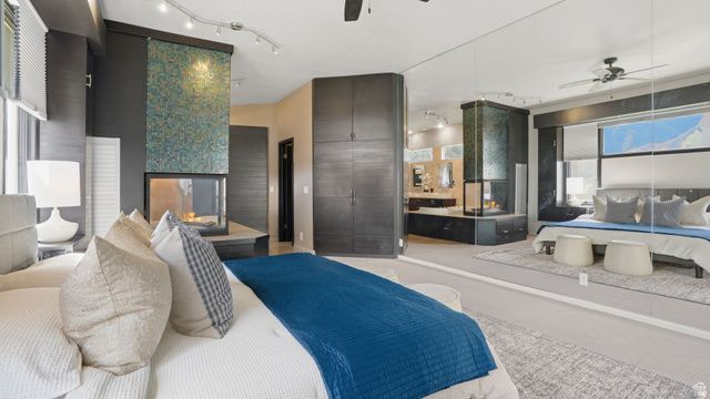 1 QUIETWOOD LN, Sandy, UT 84092