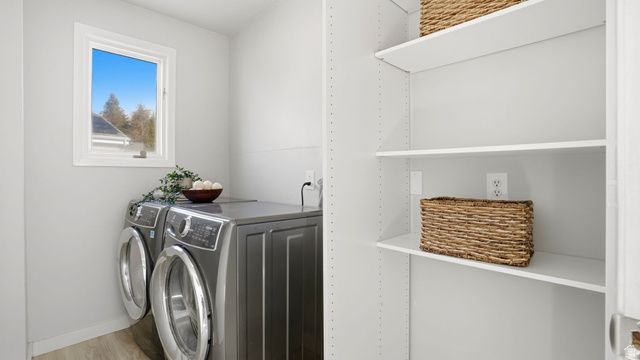 1 QUIETWOOD LN, Sandy, UT 84092