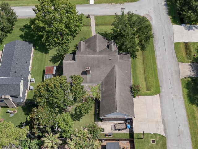 603 Renaldo Street, Dickinson, TX 77539