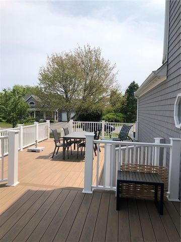 135 Spring Hill Road, Portsmouth, RI 02871