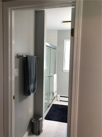 135 Spring Hill Road, Portsmouth, RI 02871