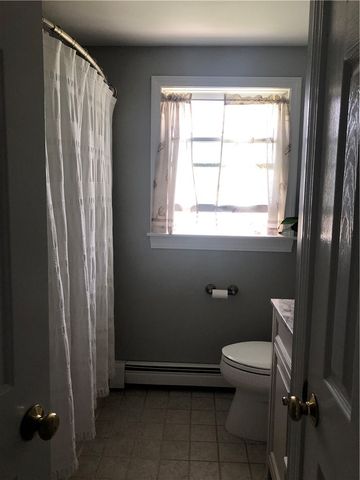 135 Spring Hill Road, Portsmouth, RI 02871